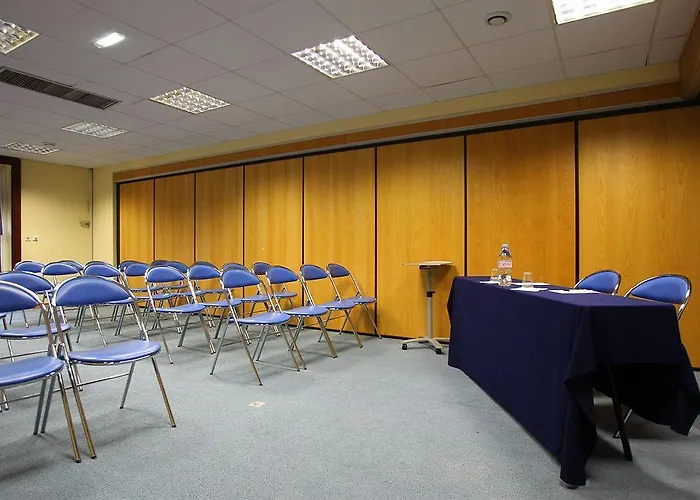 פארק נופש Pierre & Les Rives De Cannes מאנדליה-לה-נאפול