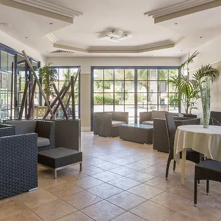Holiday park Pierre & Les Rives De Cannes 3*