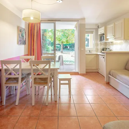 Pierre & Les Rives De Cannes Vakantiepark 3*