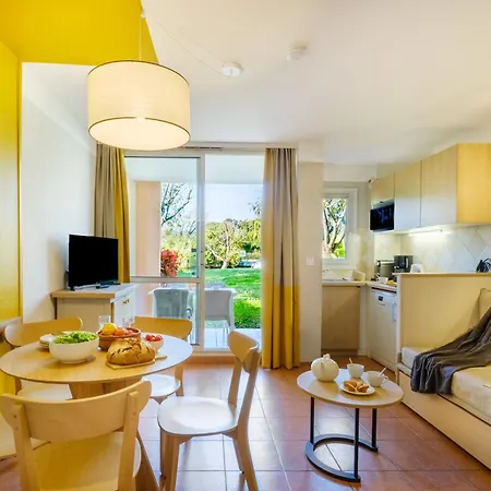 Pierre & Les Rives De Cannes Ferienpark