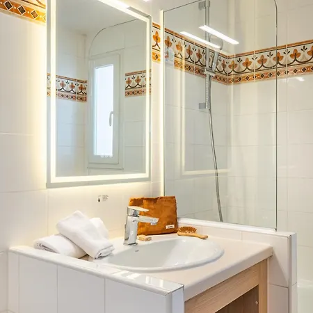 Pierre & Les Rives De Cannes Vakantiepark 3*