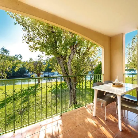 Vakantiepark Pierre & Les Rives De Cannes 3*
