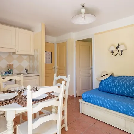 Pierre & Les Rives De Cannes Holiday park 3*