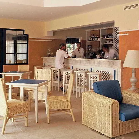 Pierre & Les Rives De Cannes 3* Mandelieu